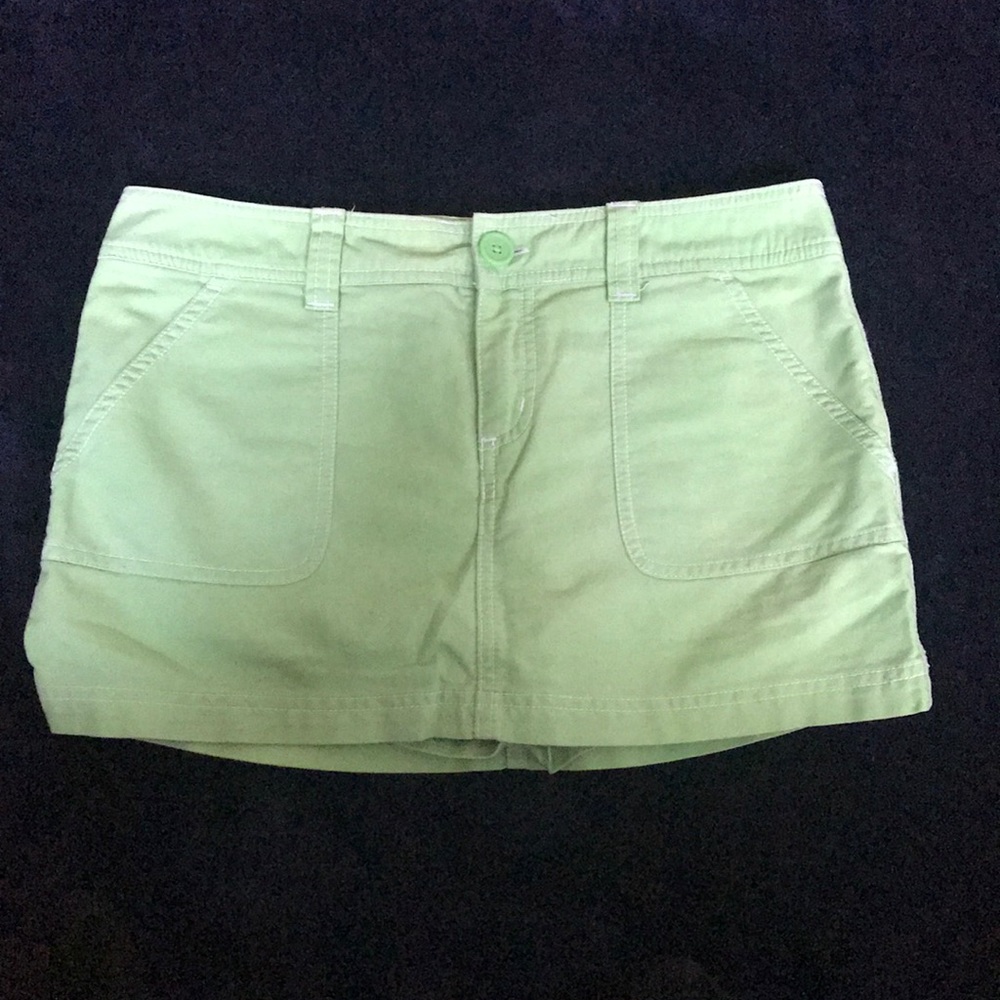 Aeropostale lime green skirt